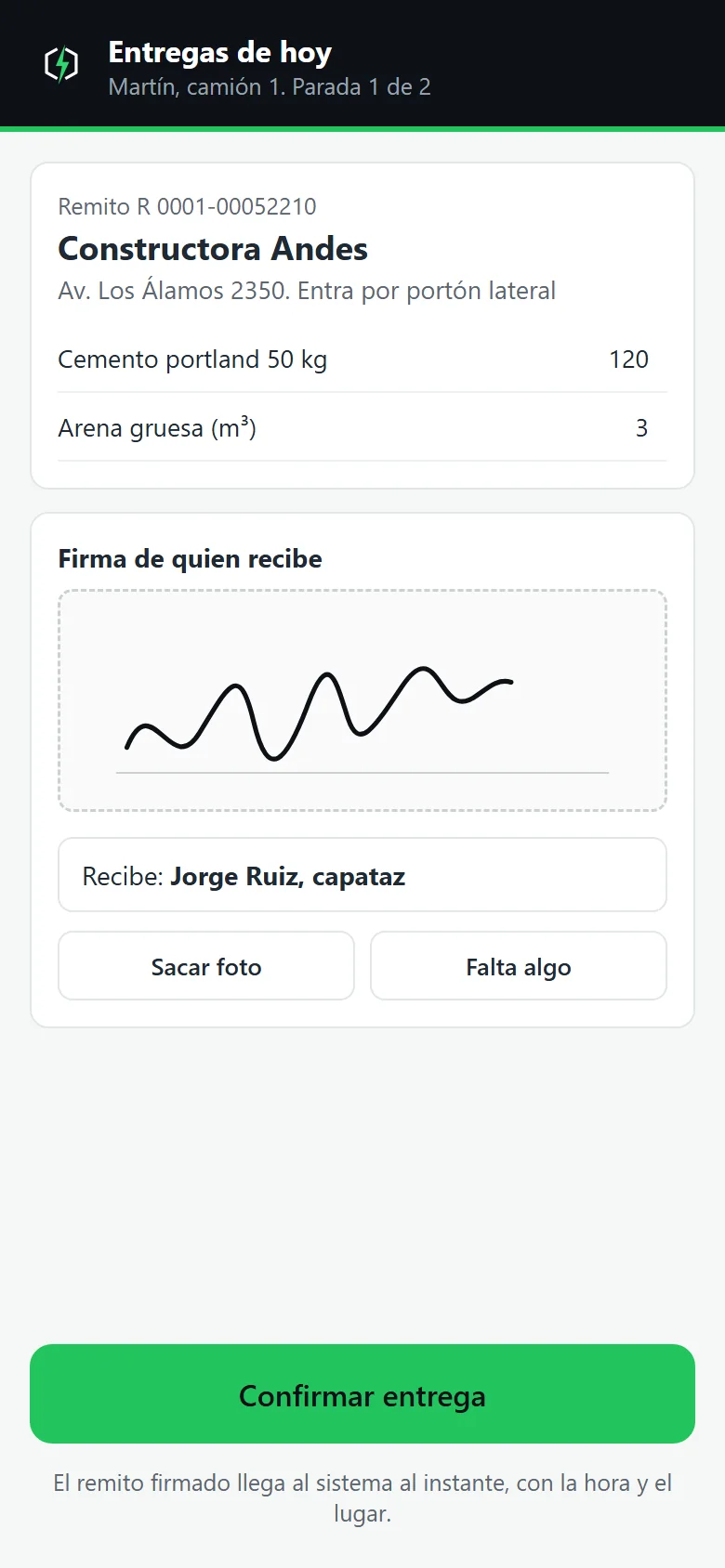 App del chofer en el celular con el remito, los artículos y el recuadro de firma de quien recibe